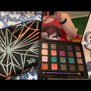 Urban Decay Vice Palette with Clutch